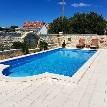 Antonio 比奥格勒·纳·莫鲁