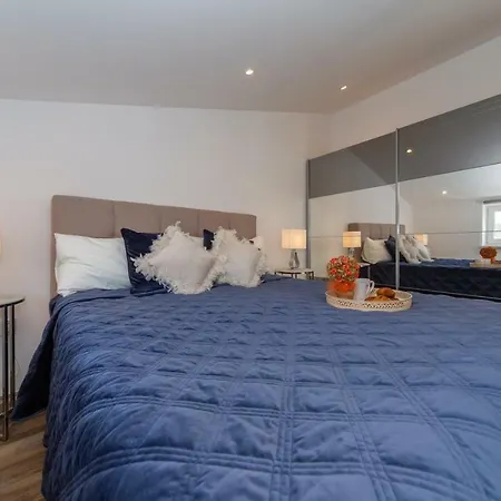 Antonio Biograd Na Moru