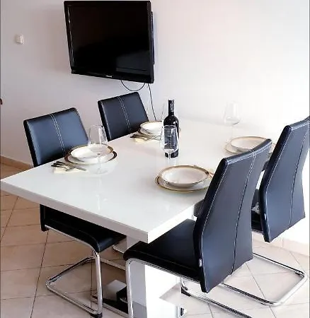 Antonio Apartment *