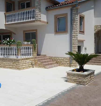 Antonio Apartment *